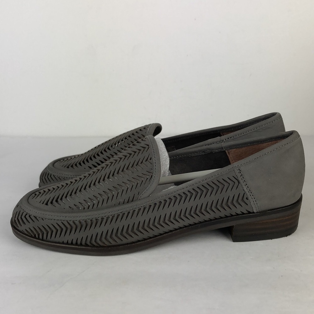 NEW Lucky Brand Camdyn Minimalist Cut Out Leather Loafer Flats 6 - Picture 6 of 10
